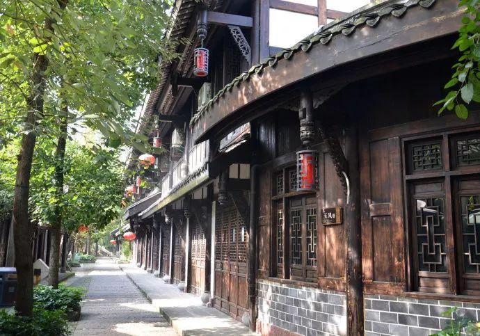 逃离遗弃的建筑4